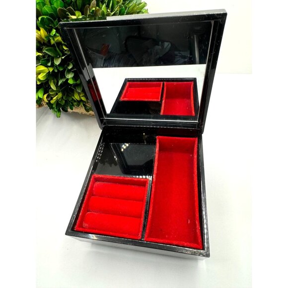 Vintage Japanese Lacquer Music Jewelry Box W/Mt. Fuji & Cherry Blossom Design - Picture 8 of 14